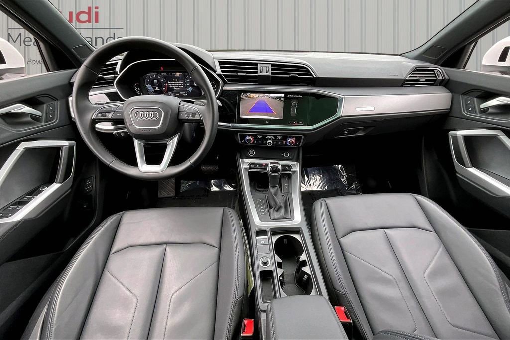 Used 2025 Audi Q3 2.0T Premium w/ Convenience Package image 7