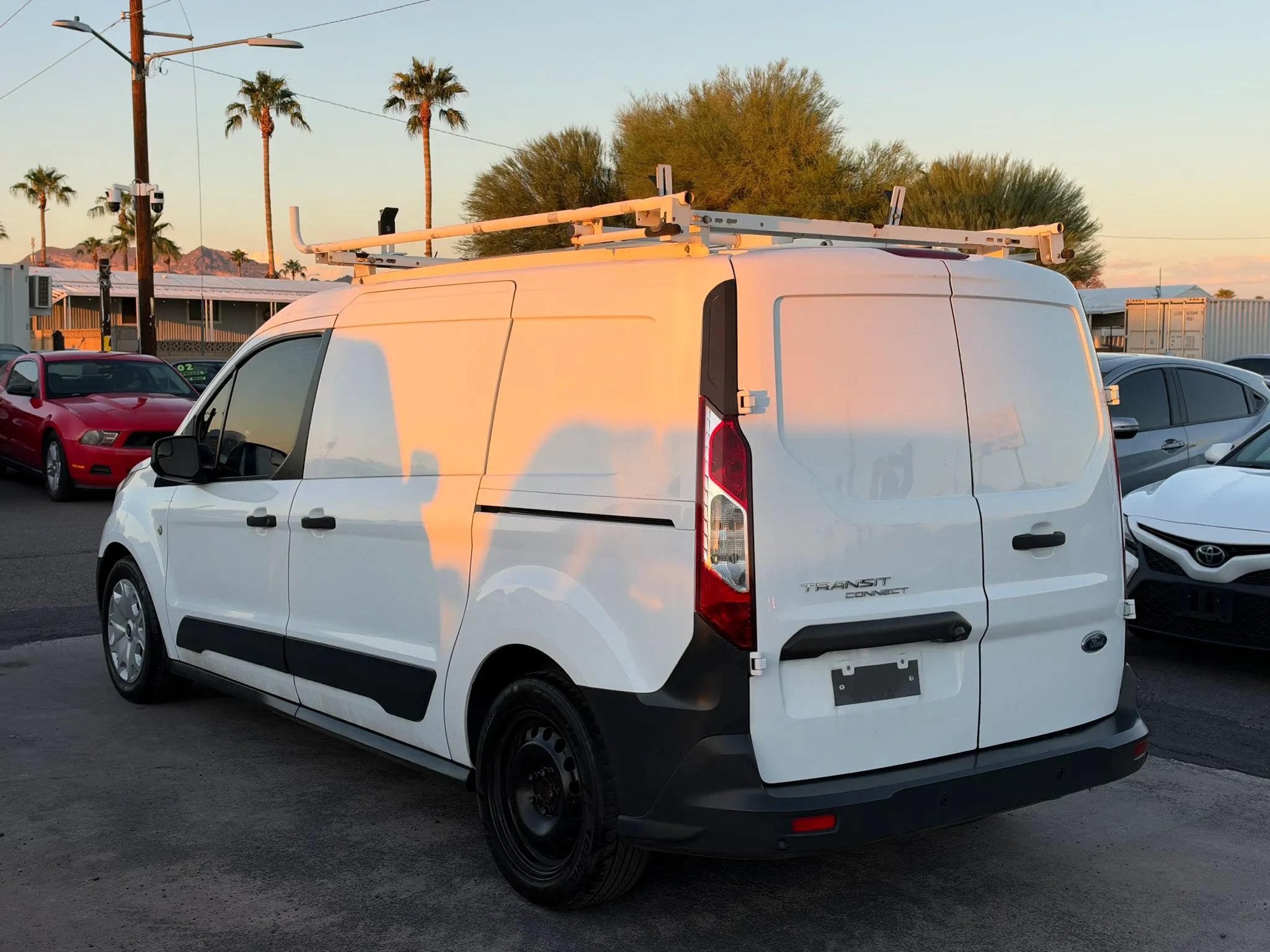 Used 2018 Ford Transit Connect XL FWD image 5