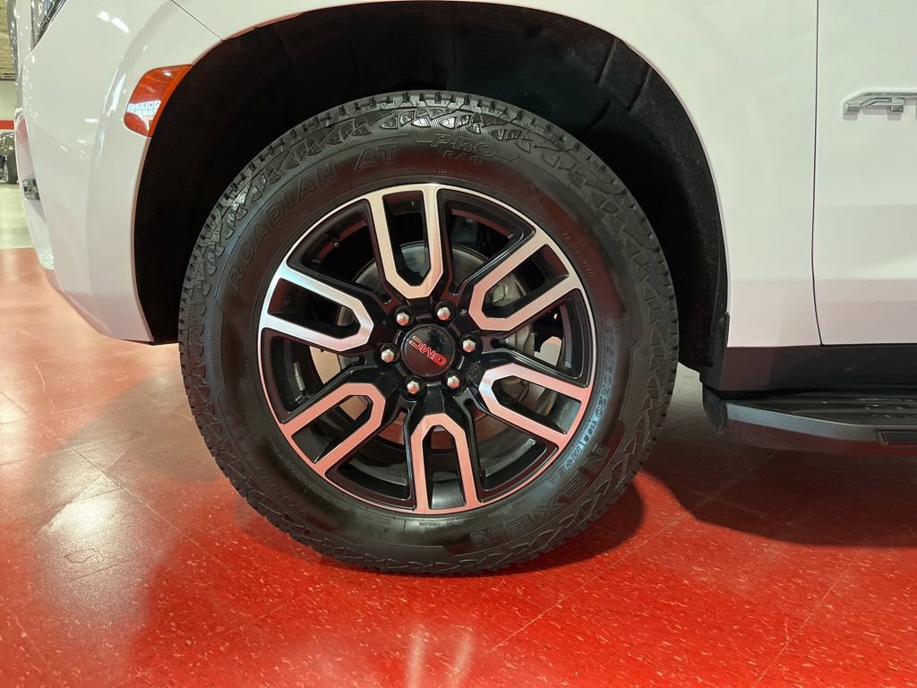 Certified 2023 GMC Yukon AT4 w/ Technology Package AWD/4WD image 9
