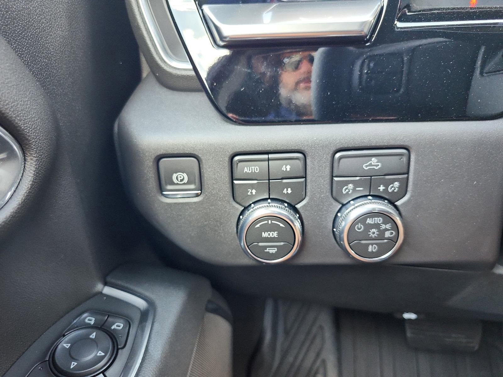 New 2026 GMC Sierra 1500 Elevation image 18