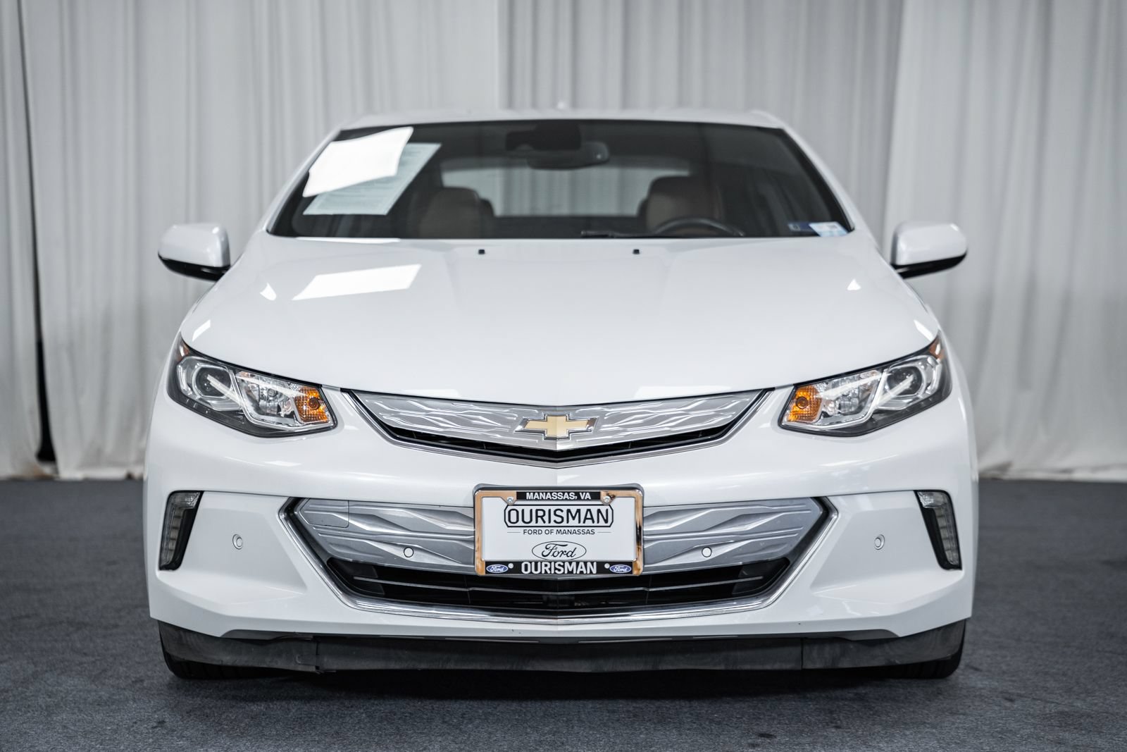 Used 2016 Chevrolet Volt Premier w/ Driver Confidence Package FWD image 2