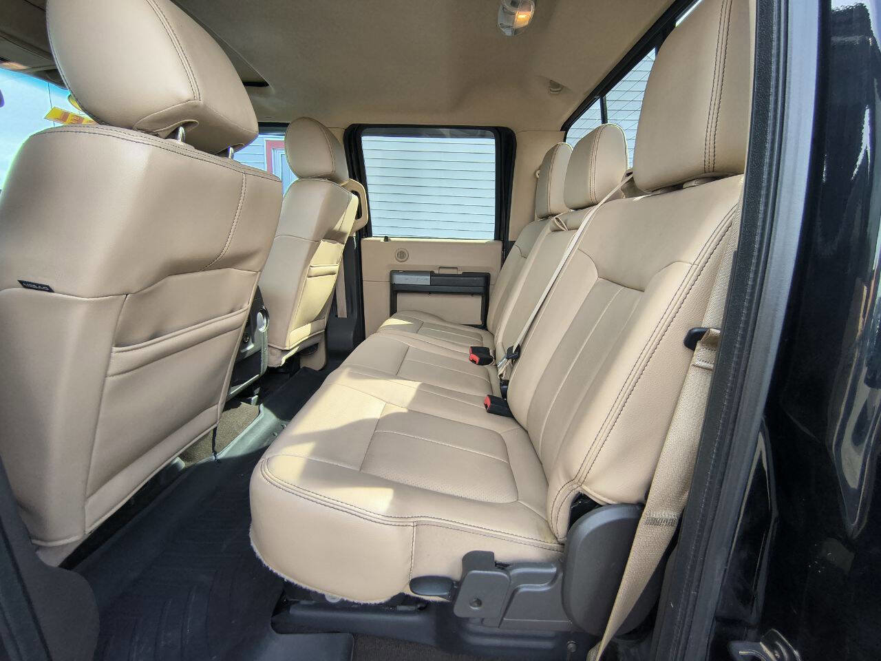 Used 2016 Ford F250 Lariat w/ Lariat Ultimate Package image 23