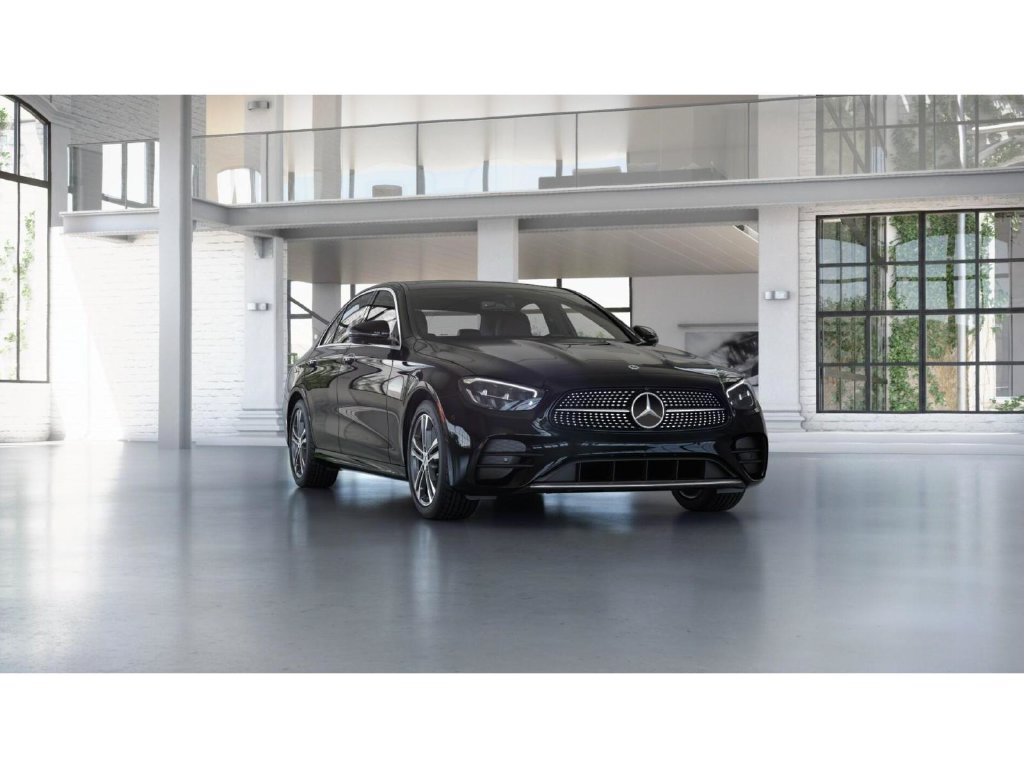 Used 2023 Mercedes-Benz E 350 4MATIC Sedan image 10