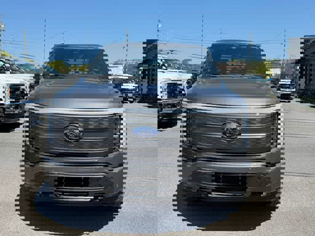 New 2023 Ford F150 Lightning Lariat image 9