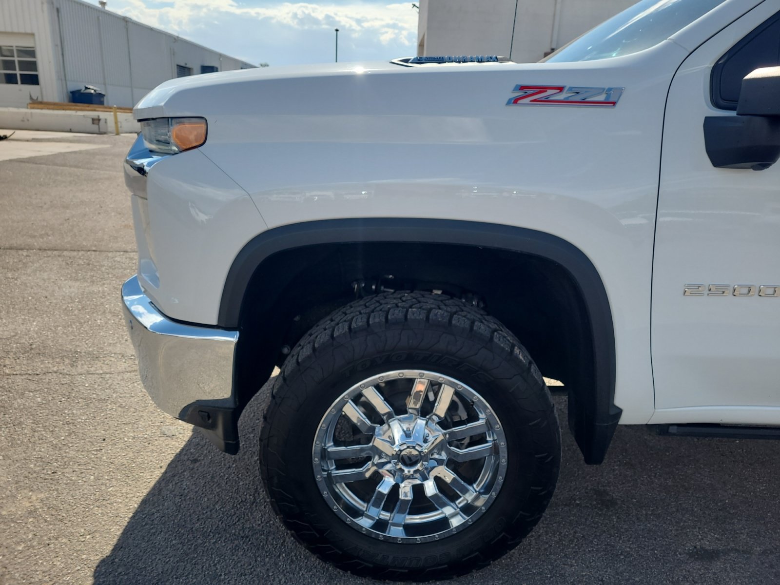 Used 2022 Chevrolet Silverado 2500 LTZ AWD/4WD image 10
