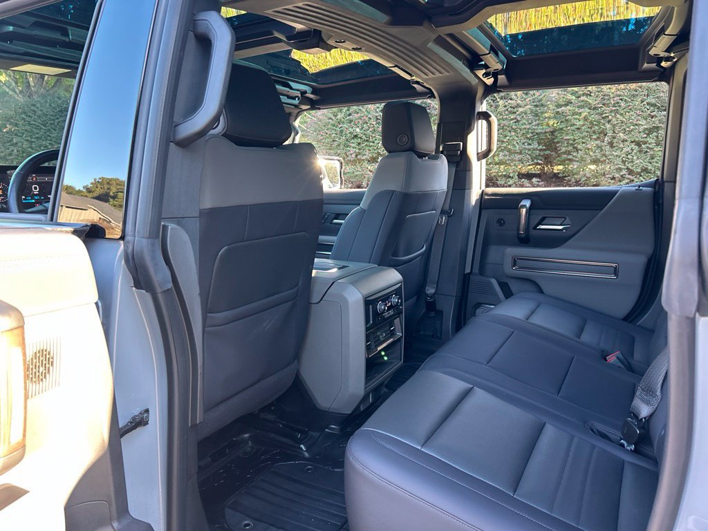 Used 2025 GMC Hummer EV 2X w/ LPO, Sport Package AWD/4WD image 47