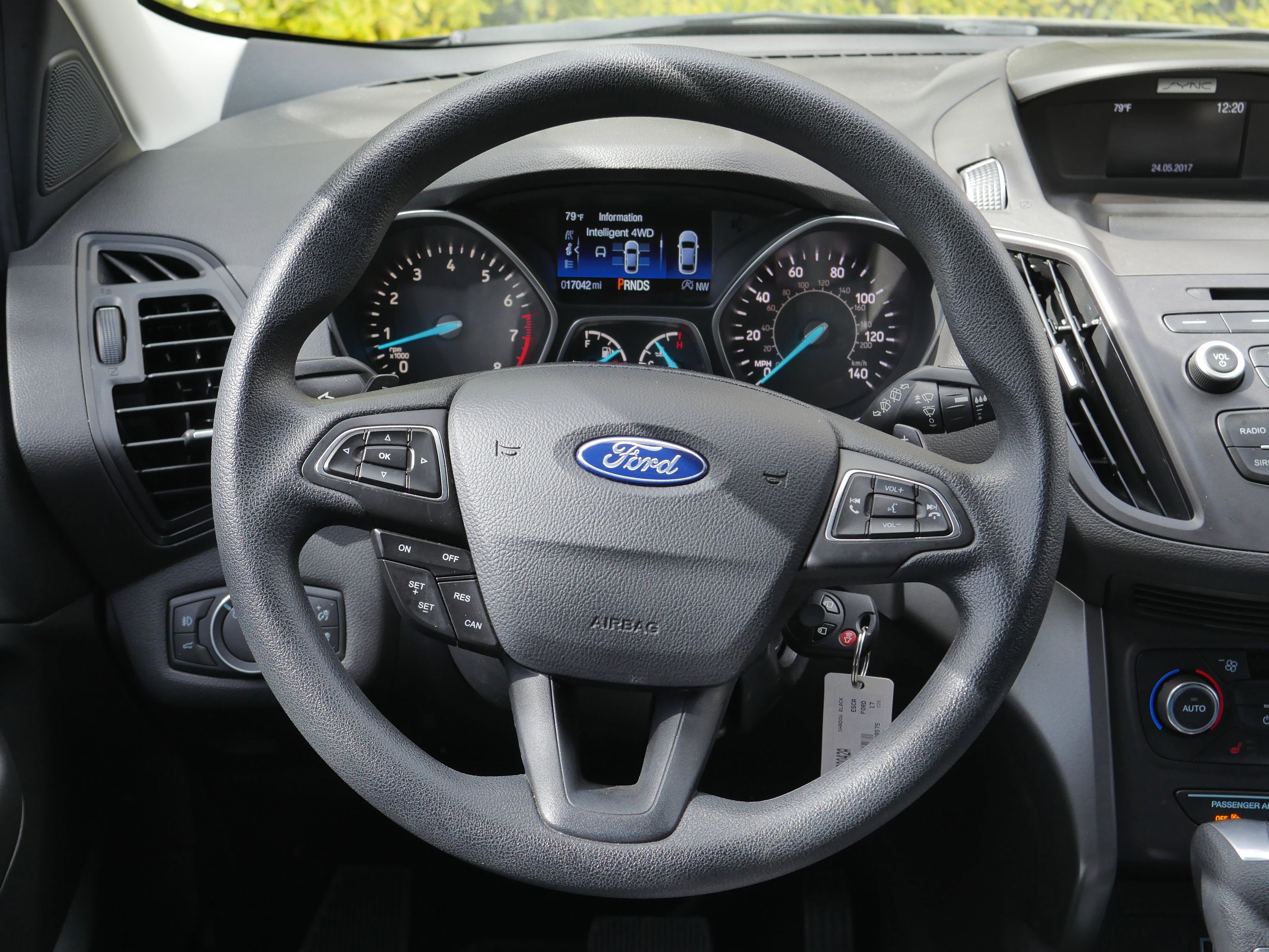 Used 2017 Ford Escape SE image 6