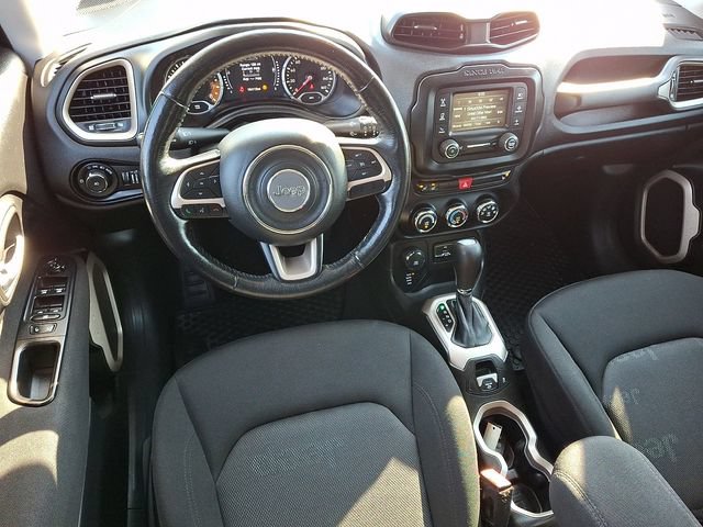 Used 2017 Jeep Renegade Latitude w/ Cold Weather Group AWD/4WD image 2