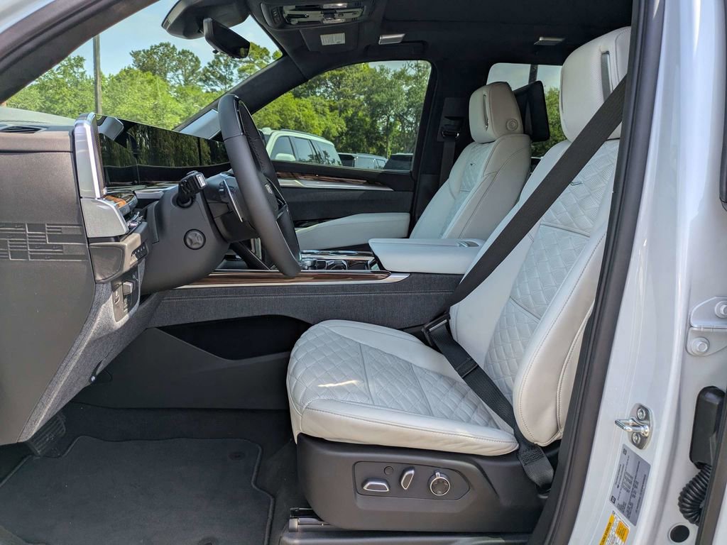 New 2026 Cadillac Escalade Platinum Sport AWD/4WD image 21