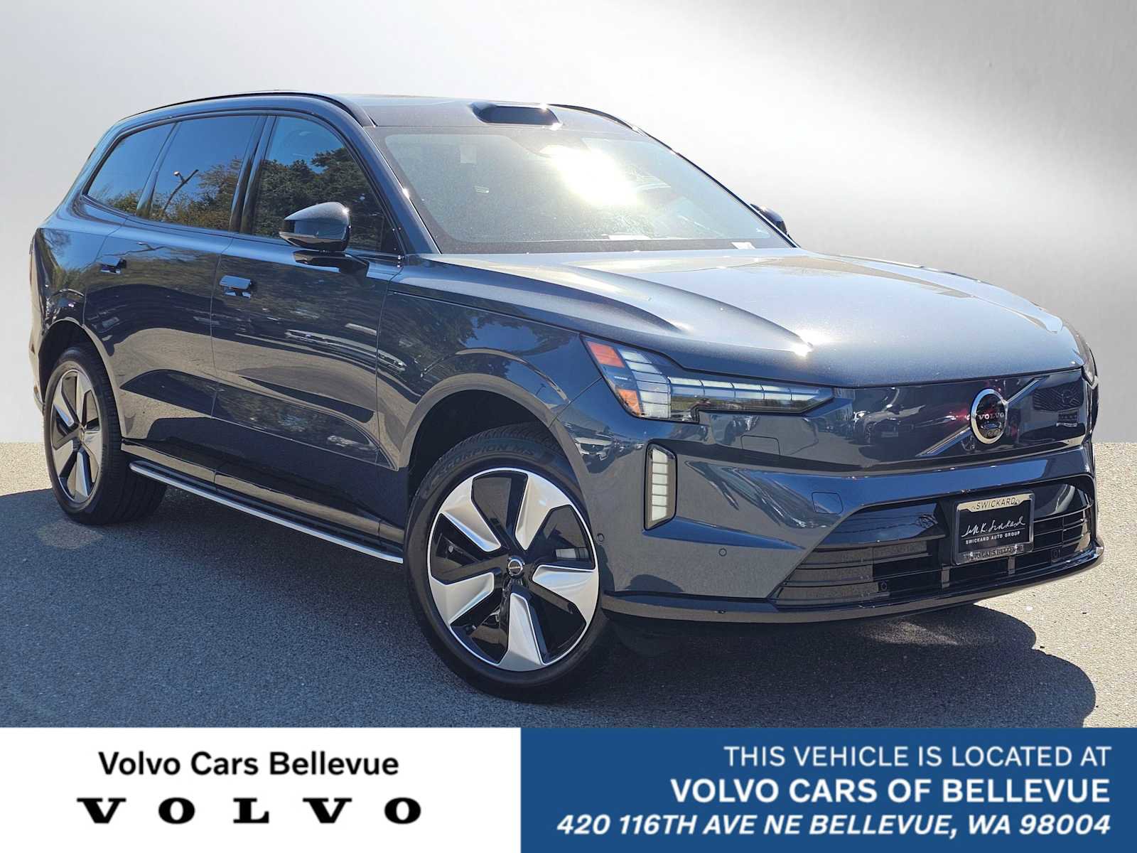 Used 2025 Volvo EX90 Plus image 1