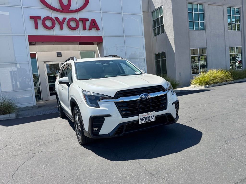 Used 2023 Subaru Ascent Limited AWD/4WD image 1