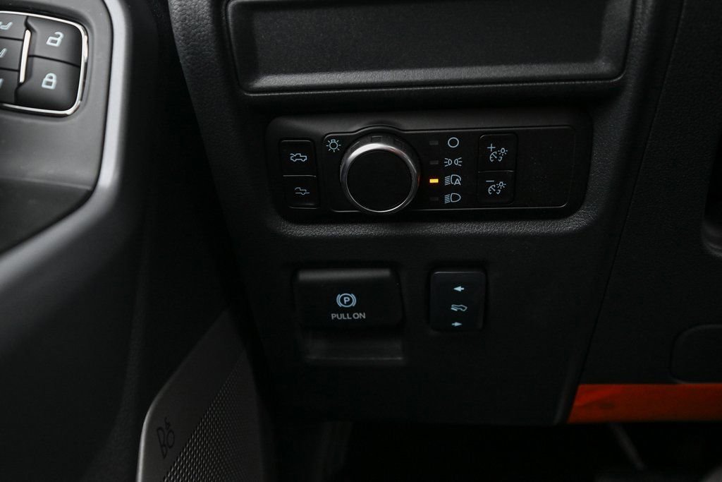 New 2025 Ford F150 Lightning Lariat image 34