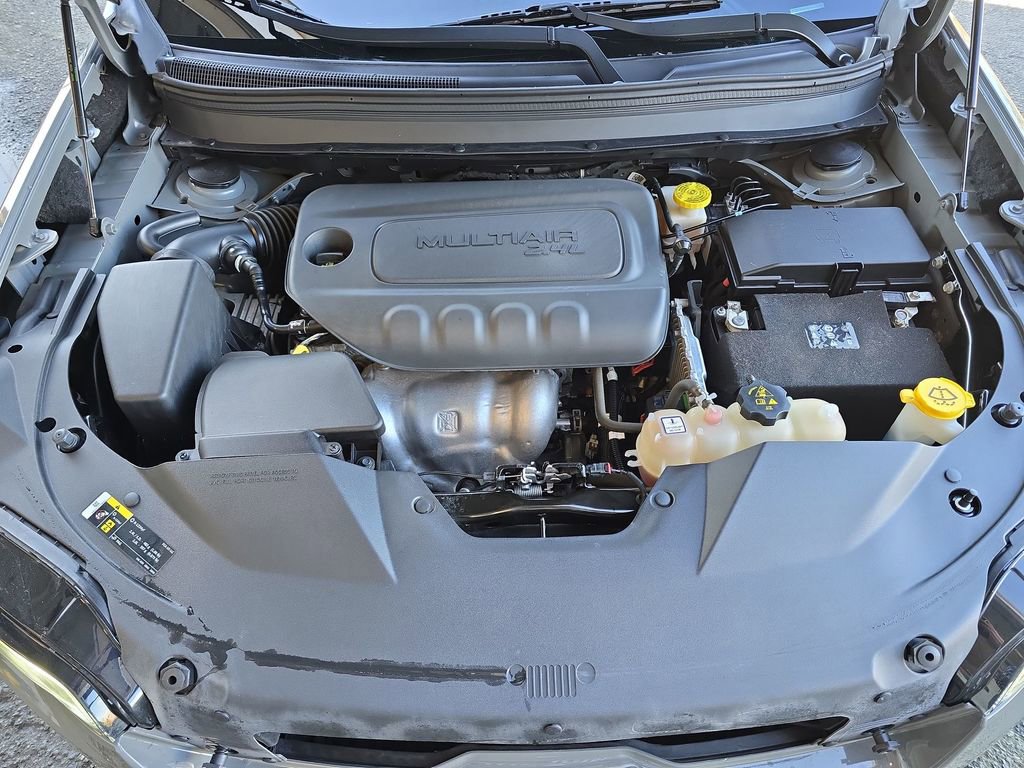 Used 2020 Jeep Cherokee Latitude Plus w/ Cold Weather Group image 31