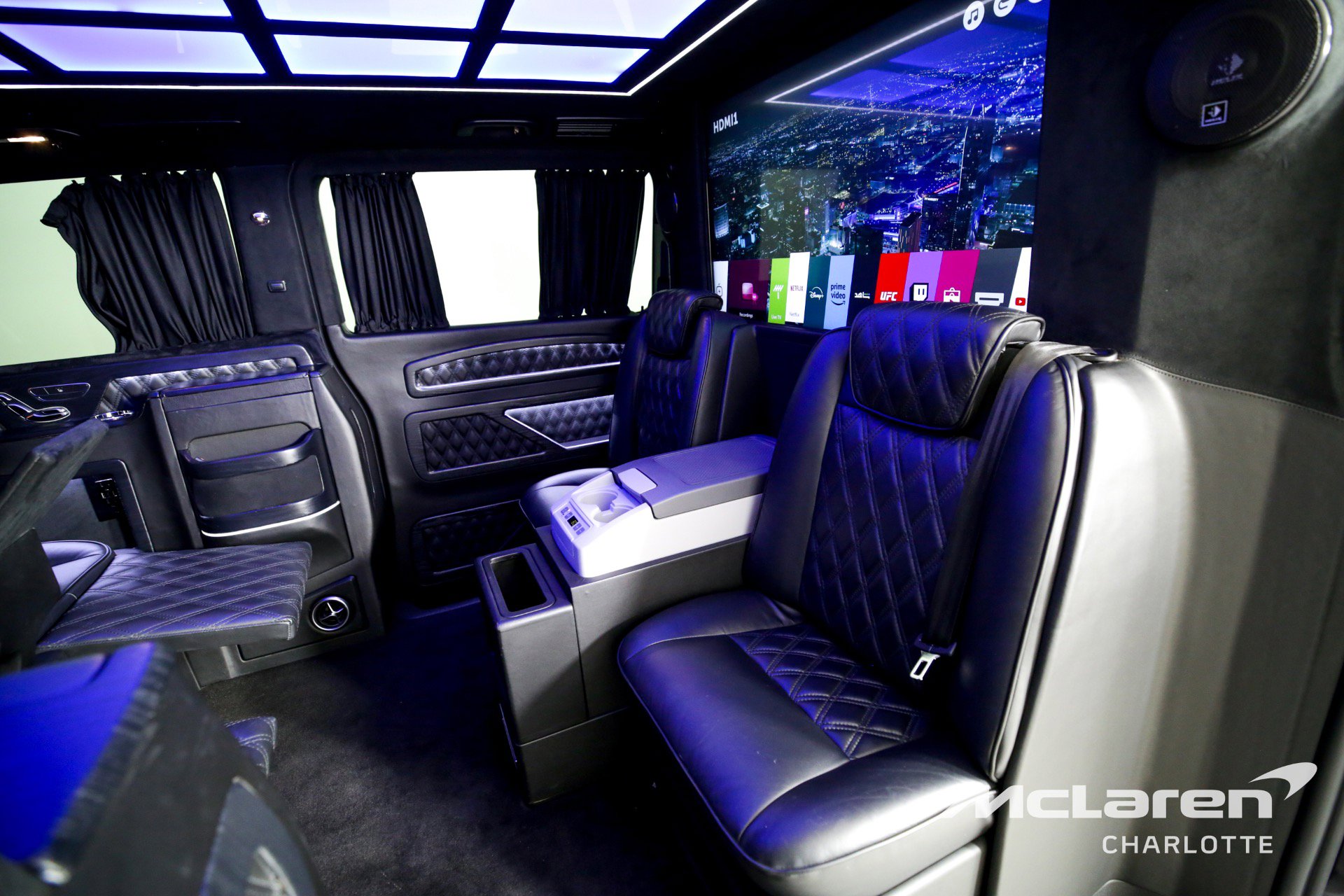 Used 2018 Mercedes-Benz Metris Passenger image 21