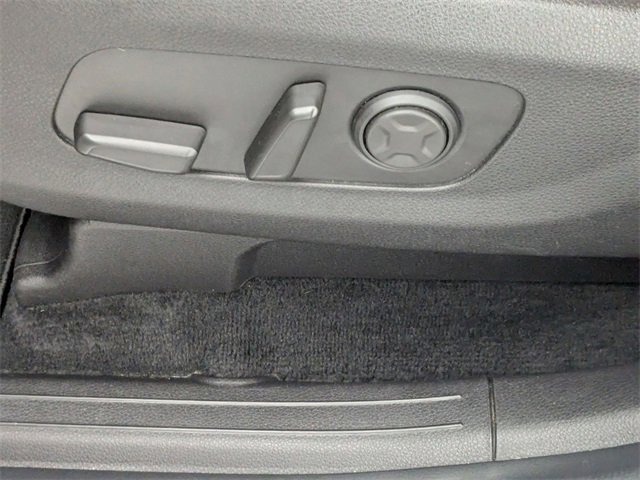 Used 2023 Kia Carnival SX image 14