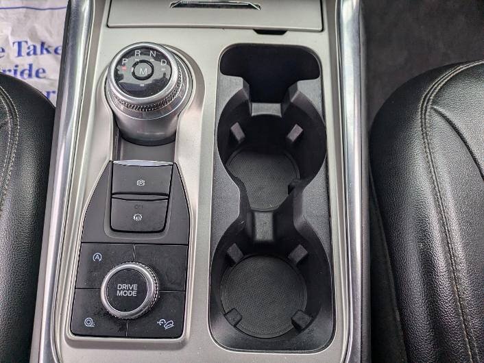 Used 2020 Ford Explorer XLT w/ Equipment Group 202A AWD/4WD image 19