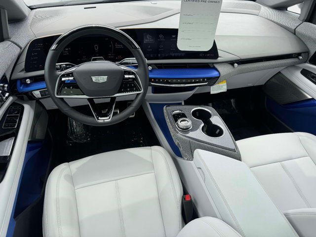 Certified 2025 Cadillac Optiq Luxury 1 AWD/4WD image 2