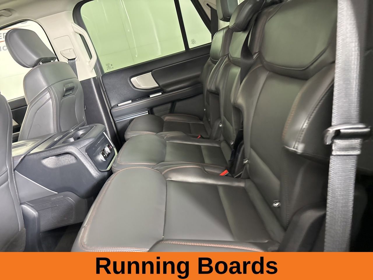 Used 2025 Ford Expedition Active image 19