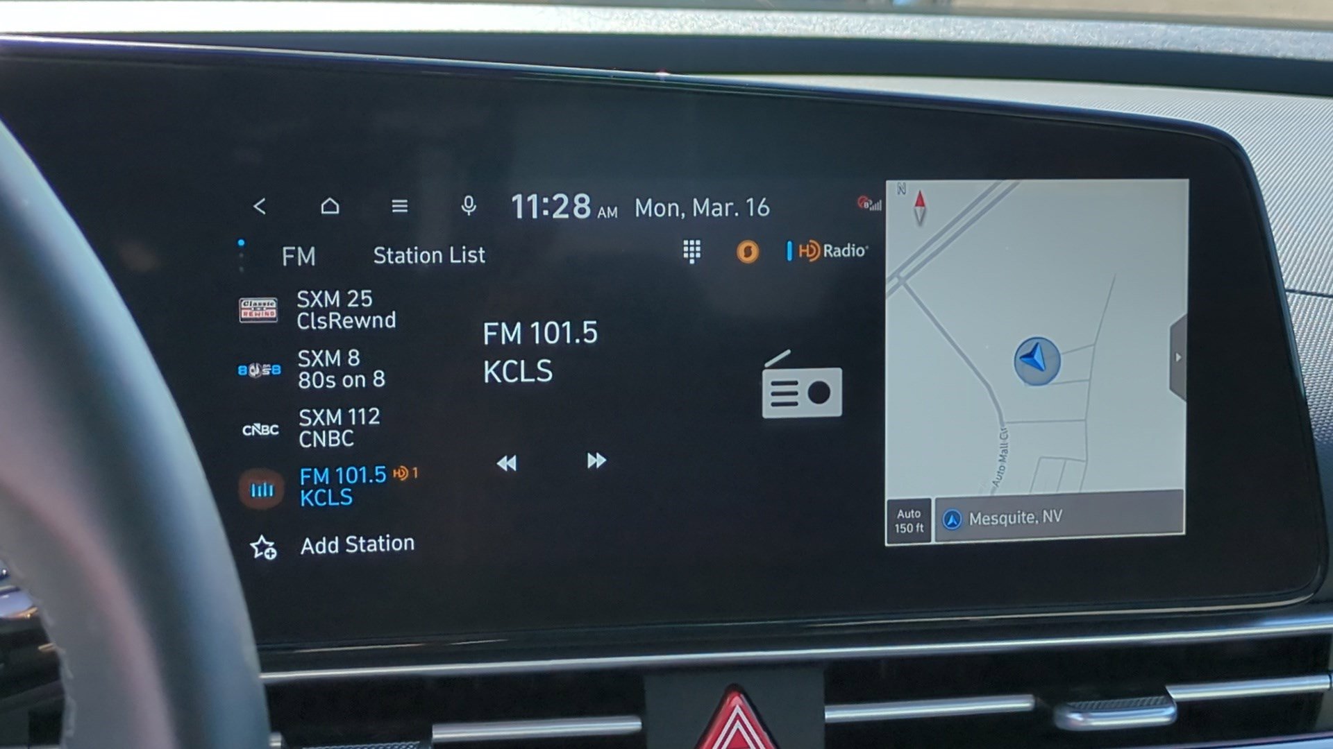 Used 2025 Hyundai Elantra Limited image 22