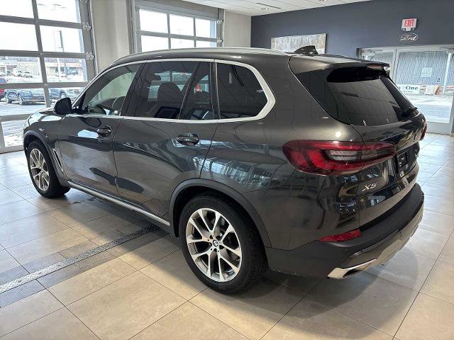 Used 2023 BMW X5 xDrive40i w/ Premium Essential Package image 5