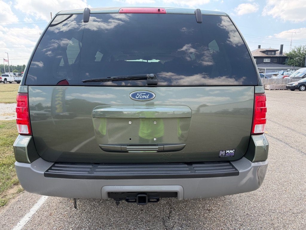 Used 2003 Ford Expedition XLT AWD/4WD image 17