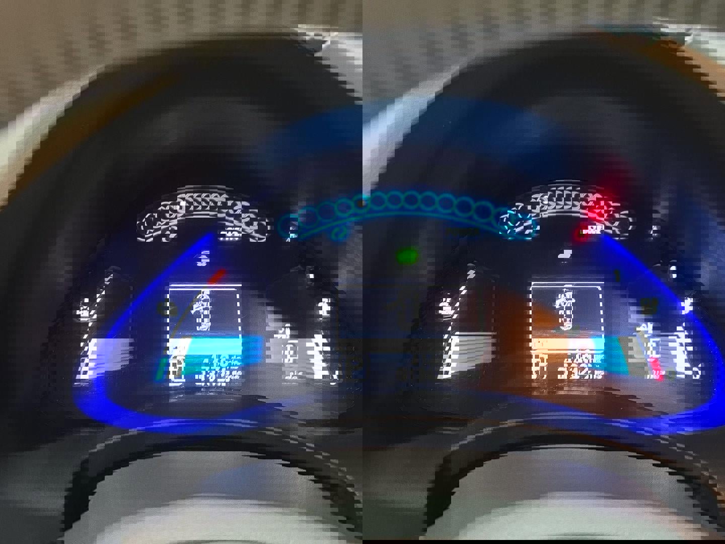 Used 2012 Nissan Leaf SL image 13