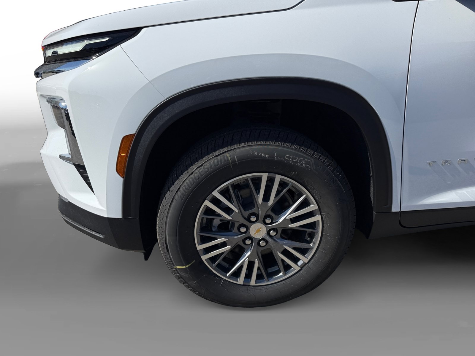 New 2027 Chevrolet Traverse LT w/ Driver Confidence Package FWD image 9