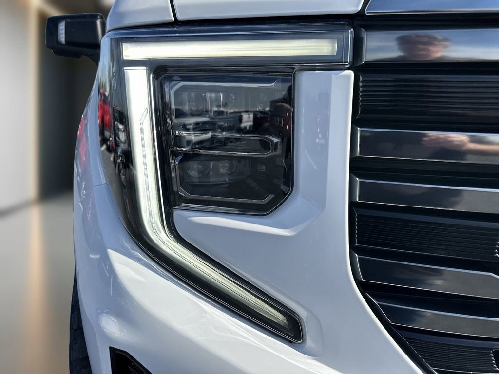 Used 2022 GMC Sierra 1500 AT4 w/ AT4 Premium Package AWD/4WD image 10