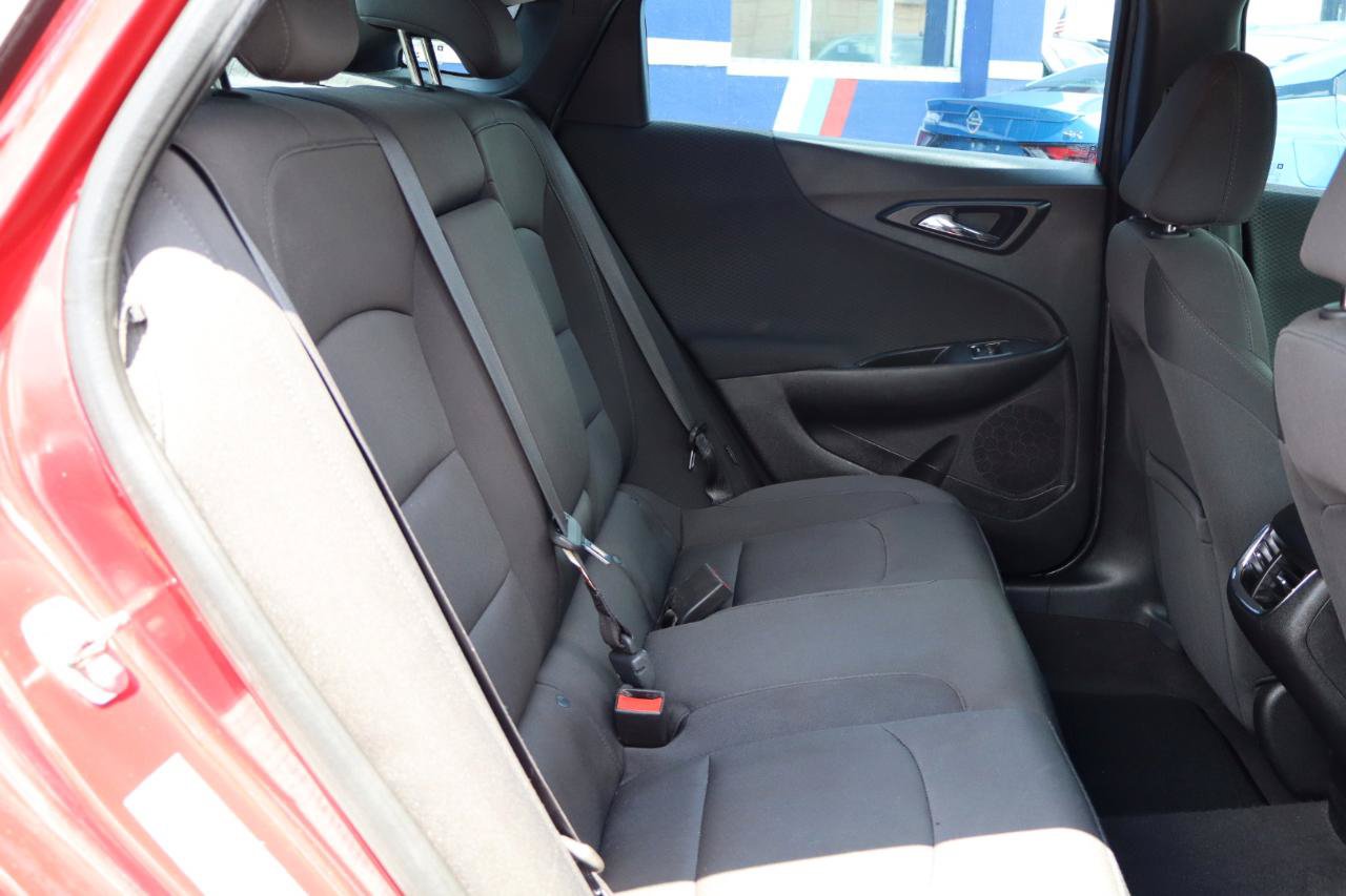 Used 2018 Chevrolet Malibu LT FWD image 18