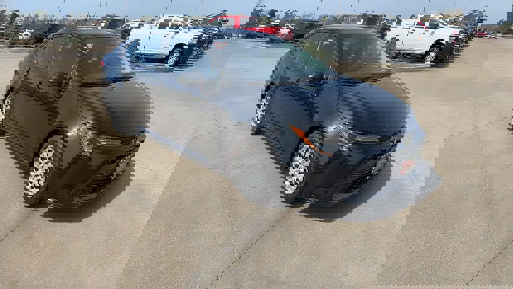 Used 2024 Toyota Corolla LE FWD image 3