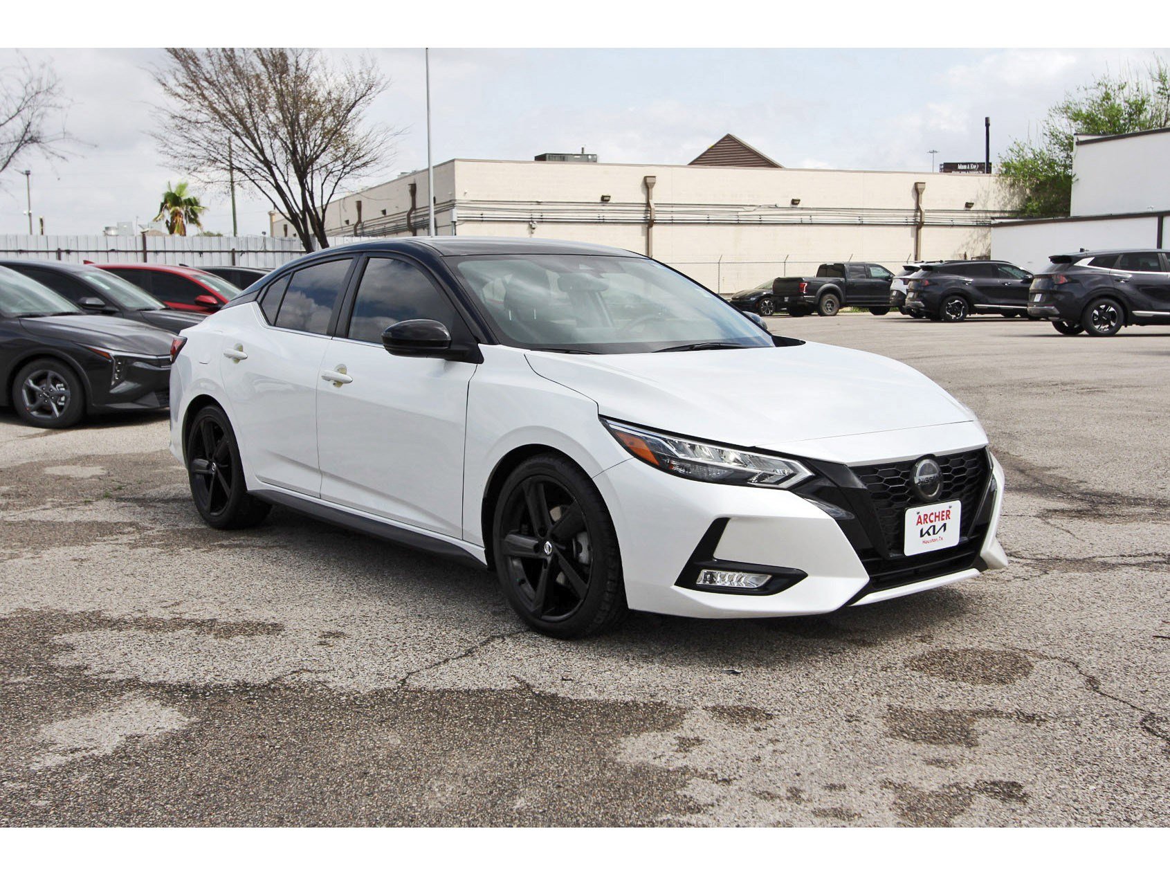 Used 2023 Nissan Sentra SR w/ Midnight Edition Package image 9