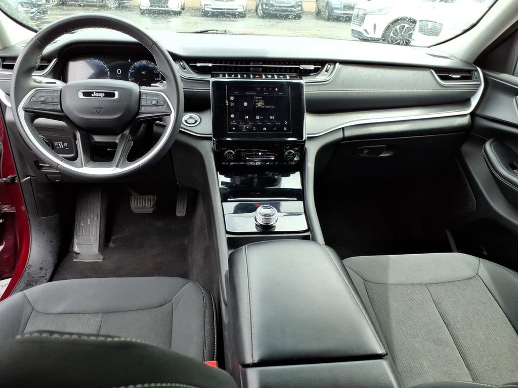 Used 2023 Jeep Grand Cherokee L Laredo AWD/4WD image 13