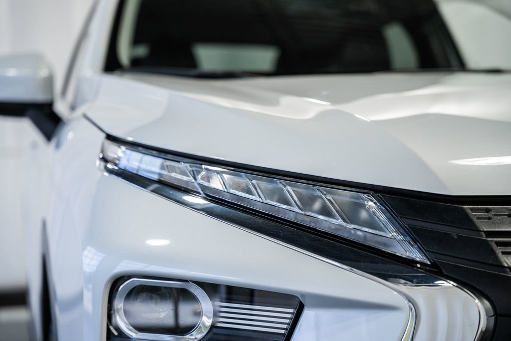 Used 2025 Mitsubishi Eclipse Cross SE image 14