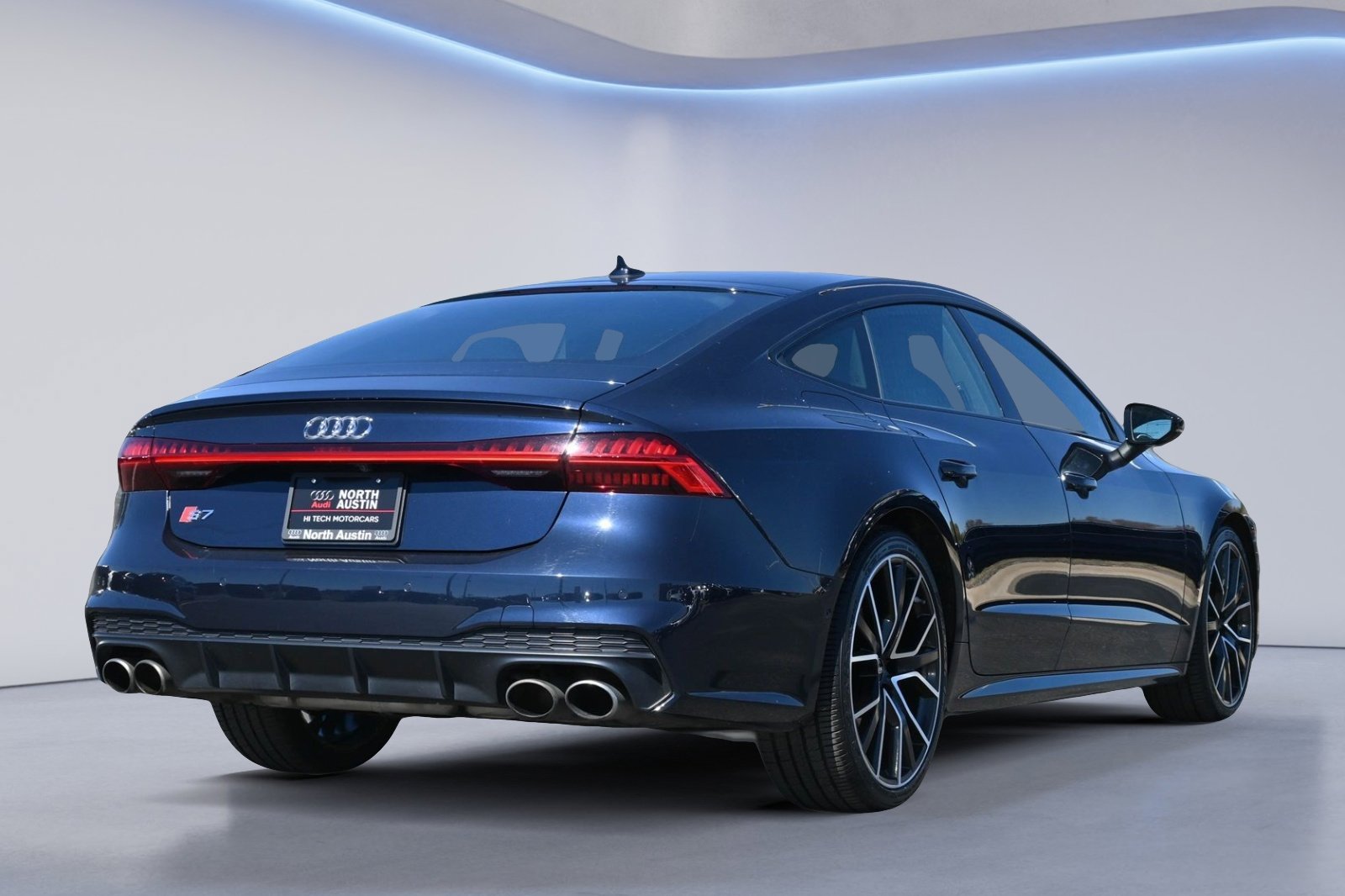 Used 2023 Audi S7 Prestige image 2