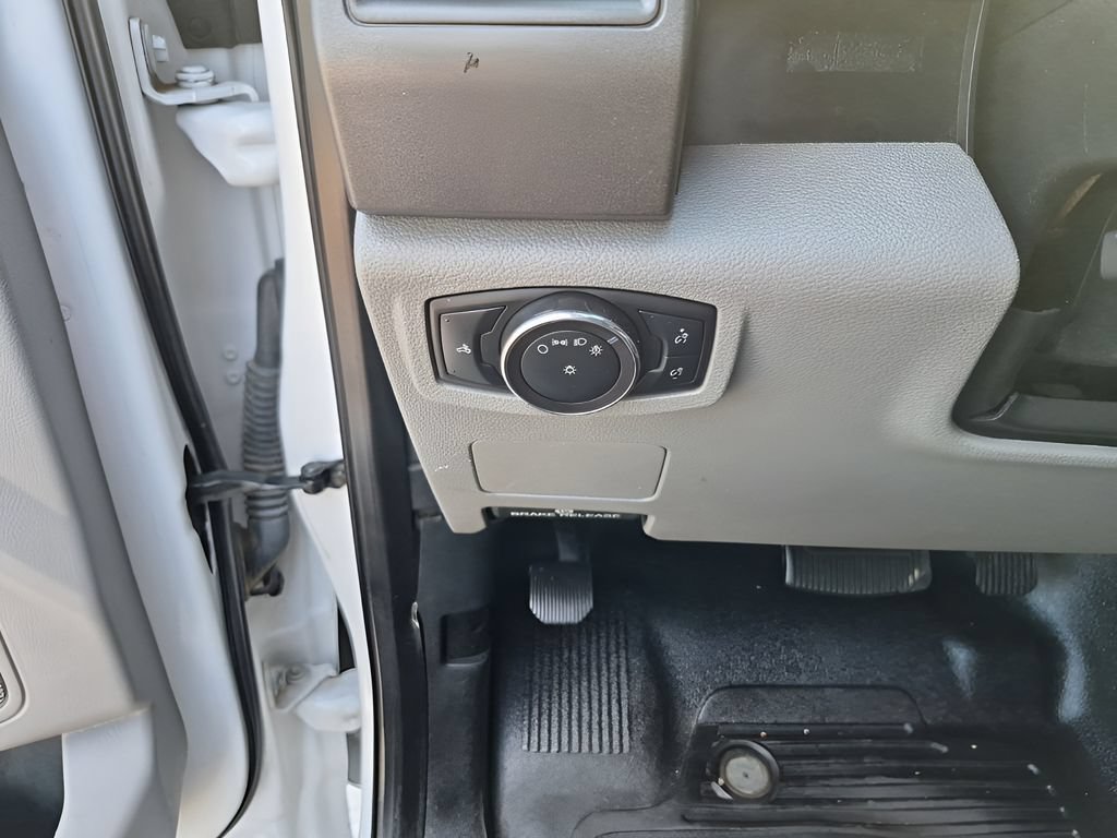 Used 2019 Ford F250 XL w/ Power Equipment Group AWD/4WD image 32