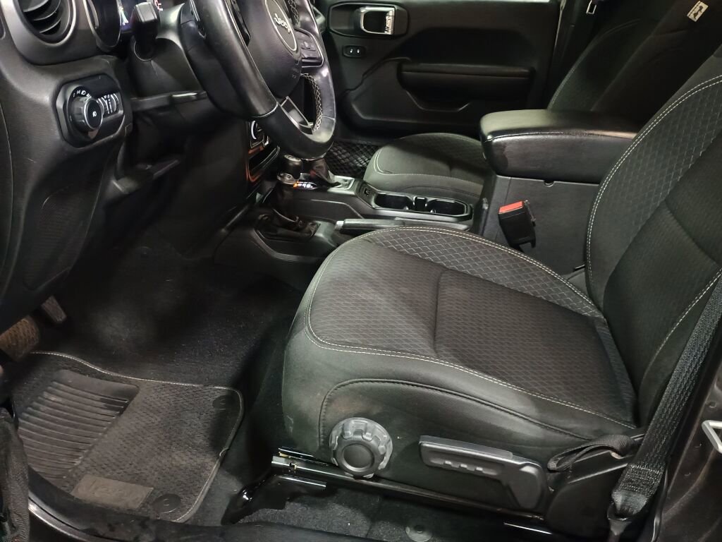 Used 2021 Jeep Wrangler Unlimited Sport image 9