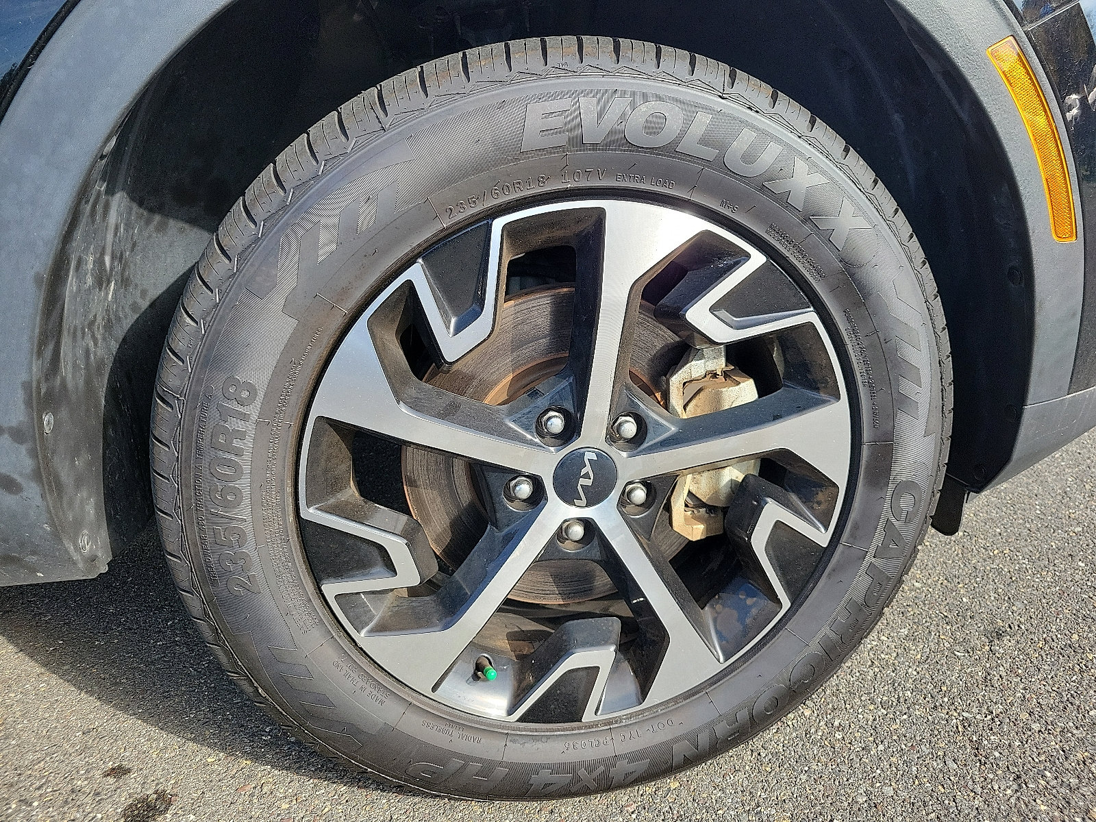 Used 2023 Kia Sportage EX AWD/4WD image 6