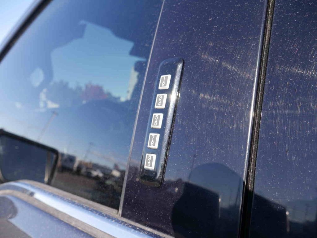 Used 2023 Ford F150 Platinum image 12