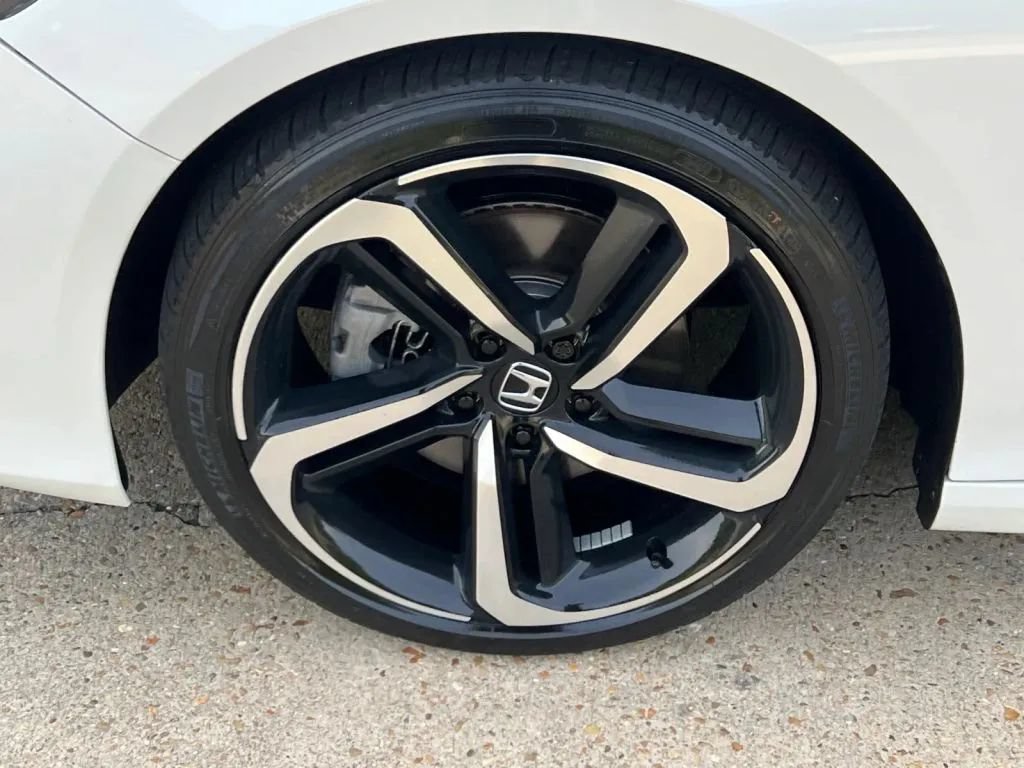 Used 2022 Honda Accord Sport image 30