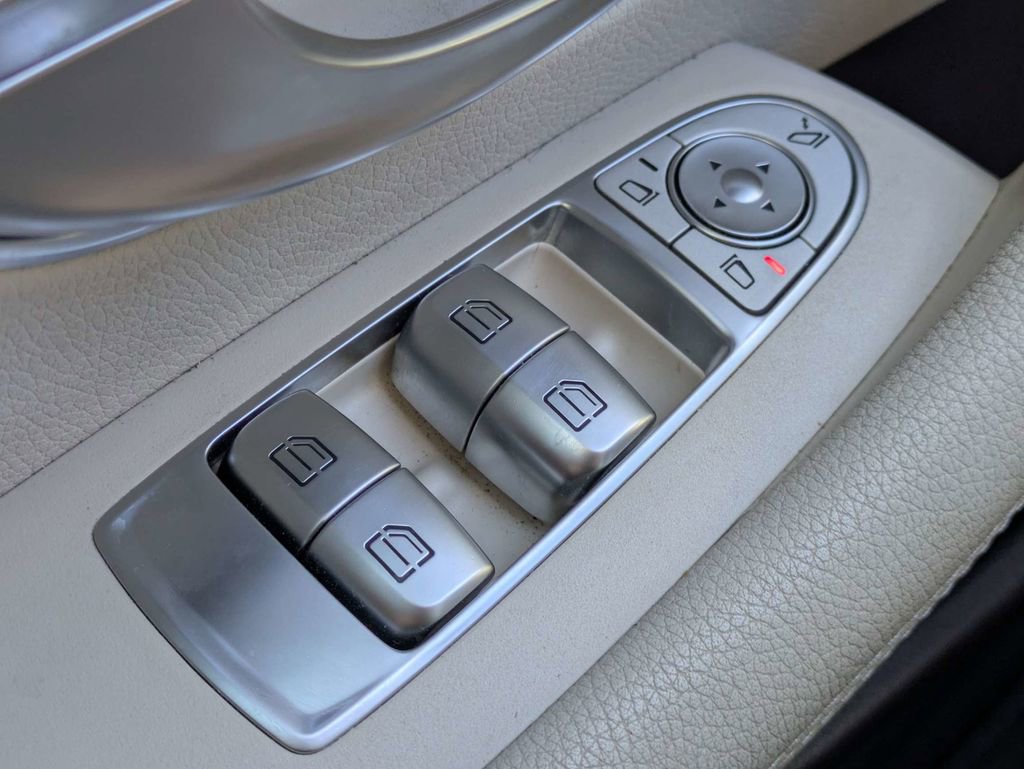 Used 2018 Mercedes-Benz E 400 Coupe image 22