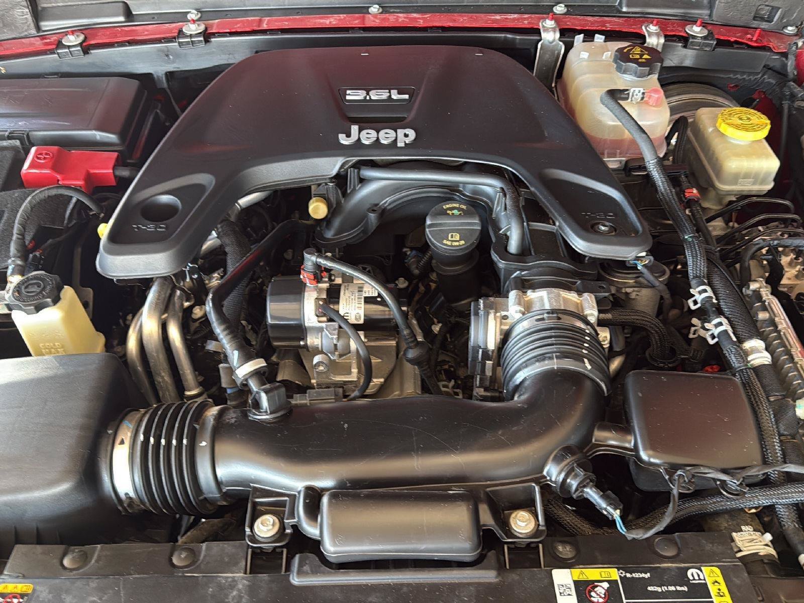 Used 2021 Jeep Wrangler Unlimited Sport AWD/4WD image 36