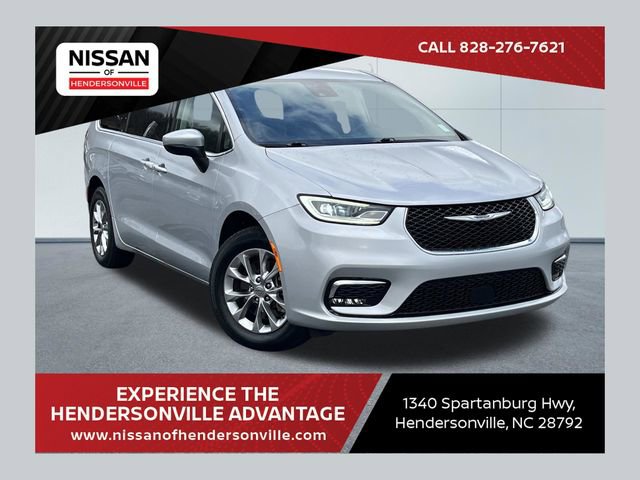 Used 2023 Chrysler Pacifica Touring-L AWD/4WD image 1