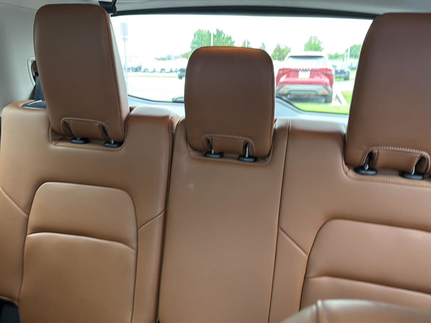 Used 2025 Nissan Pathfinder Platinum FWD image 13
