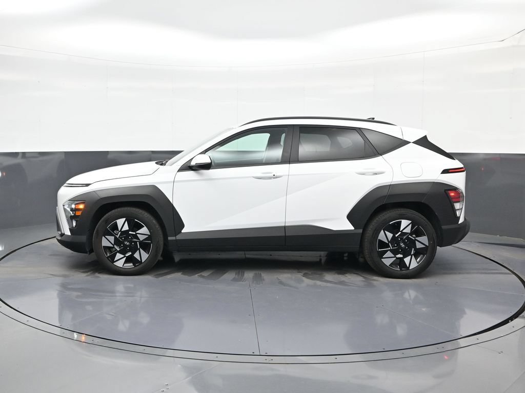 Used 2025 Hyundai Kona SEL FWD image 4