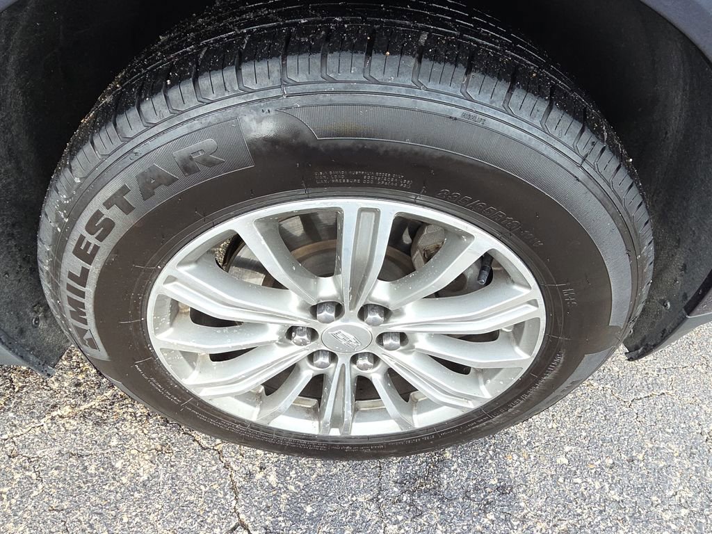 Used 2018 Cadillac XT5 Luxury w/ Driver Awareness Package image 10