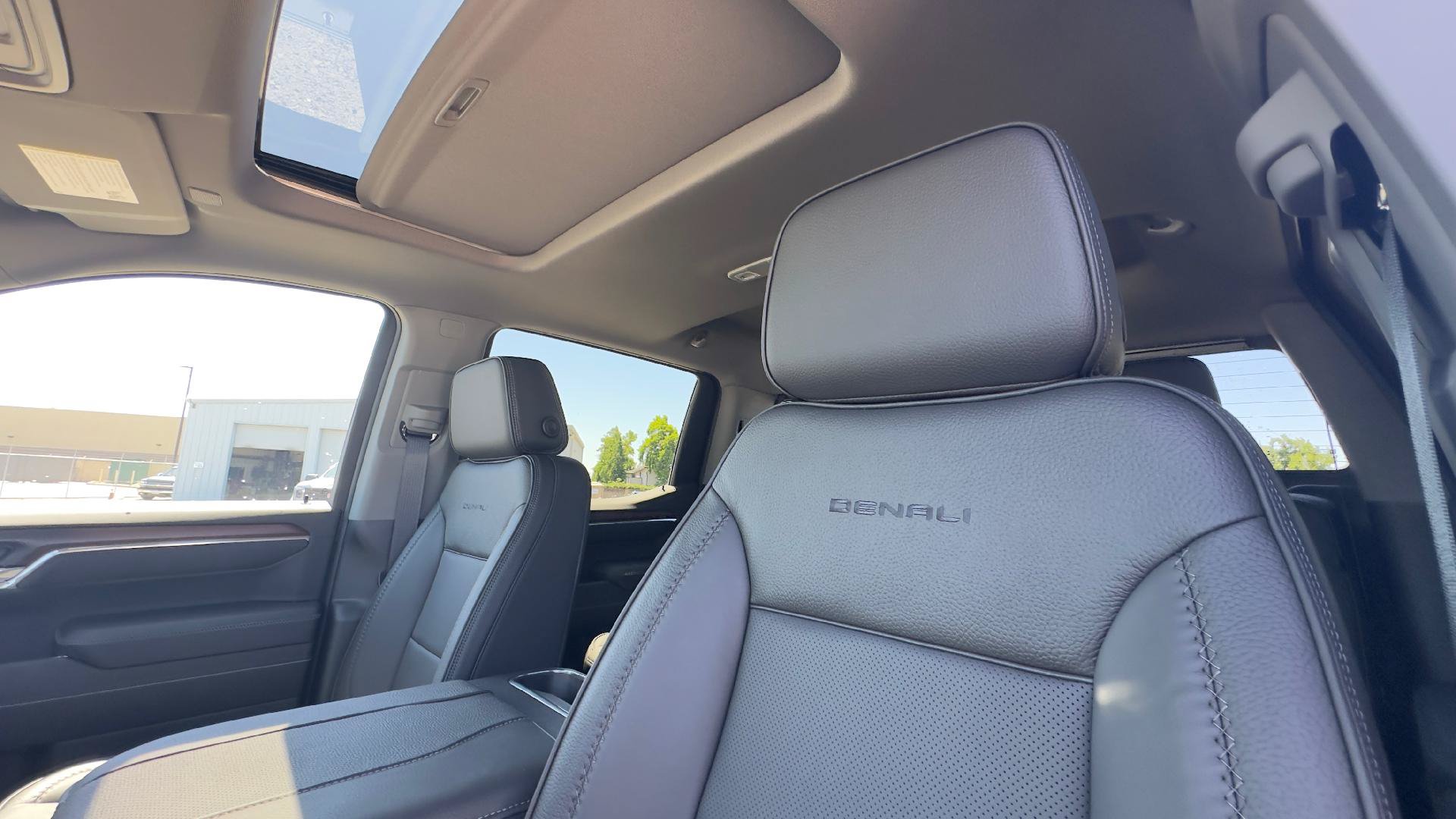 New 2026 GMC Sierra 1500 Denali w/ Denali Reserve Package AWD/4WD image 18