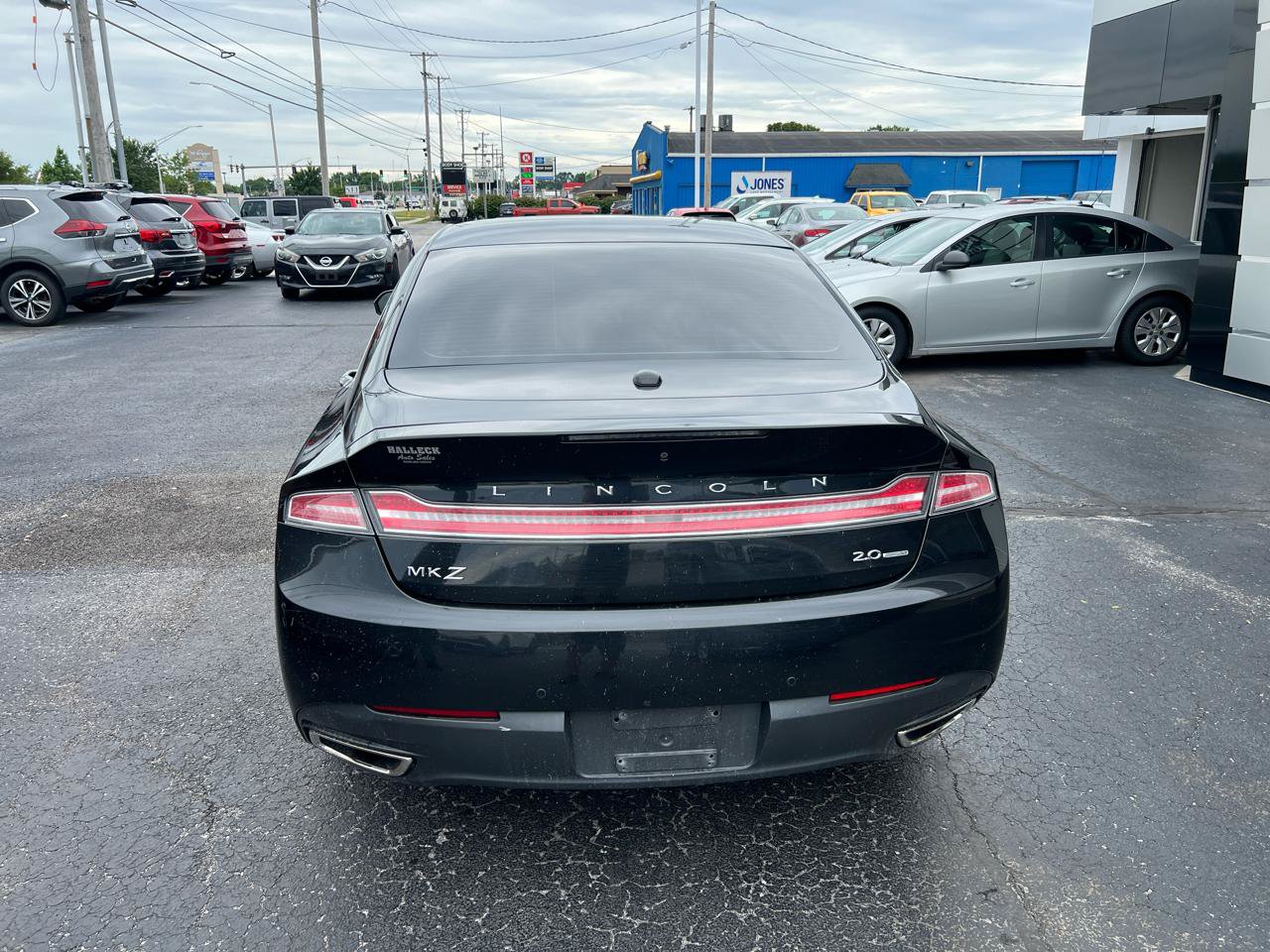 Used 2013 Lincoln MKZ FWD image 4