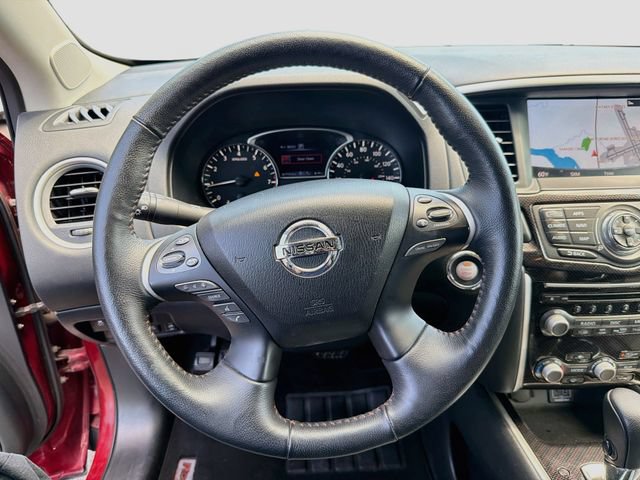 Used 2020 Nissan Pathfinder SL AWD/4WD image 12