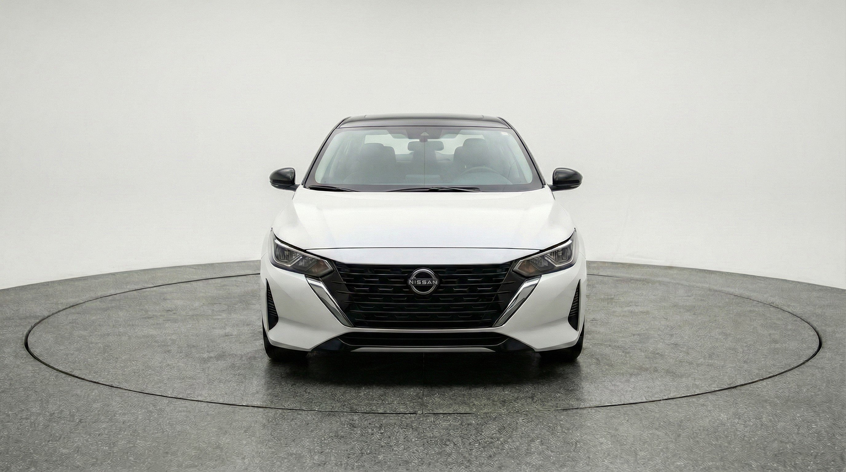 Used 2025 Nissan Sentra SV FWD image 2