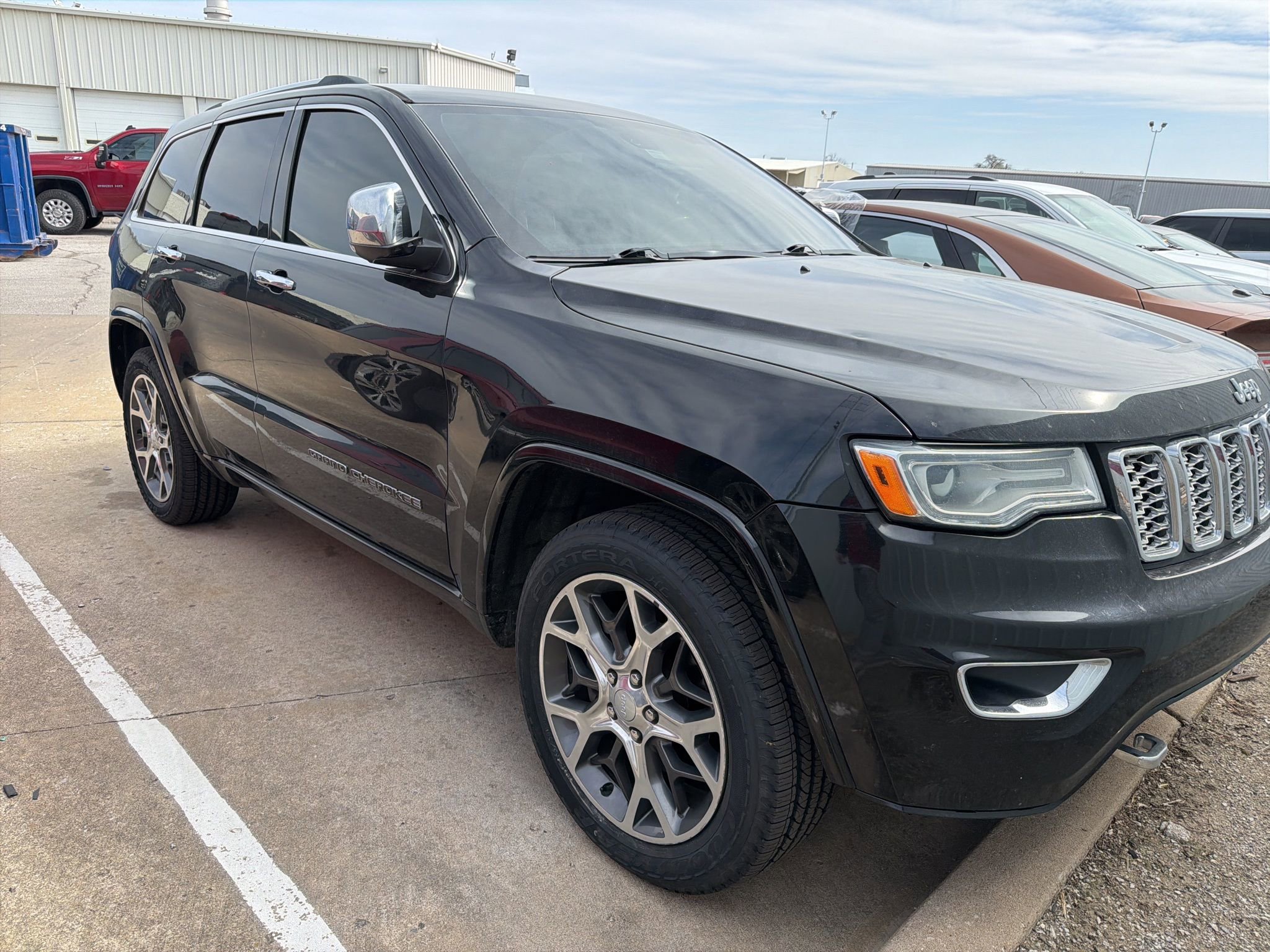 Used 2019 Jeep Grand Cherokee Overland RWD image 3